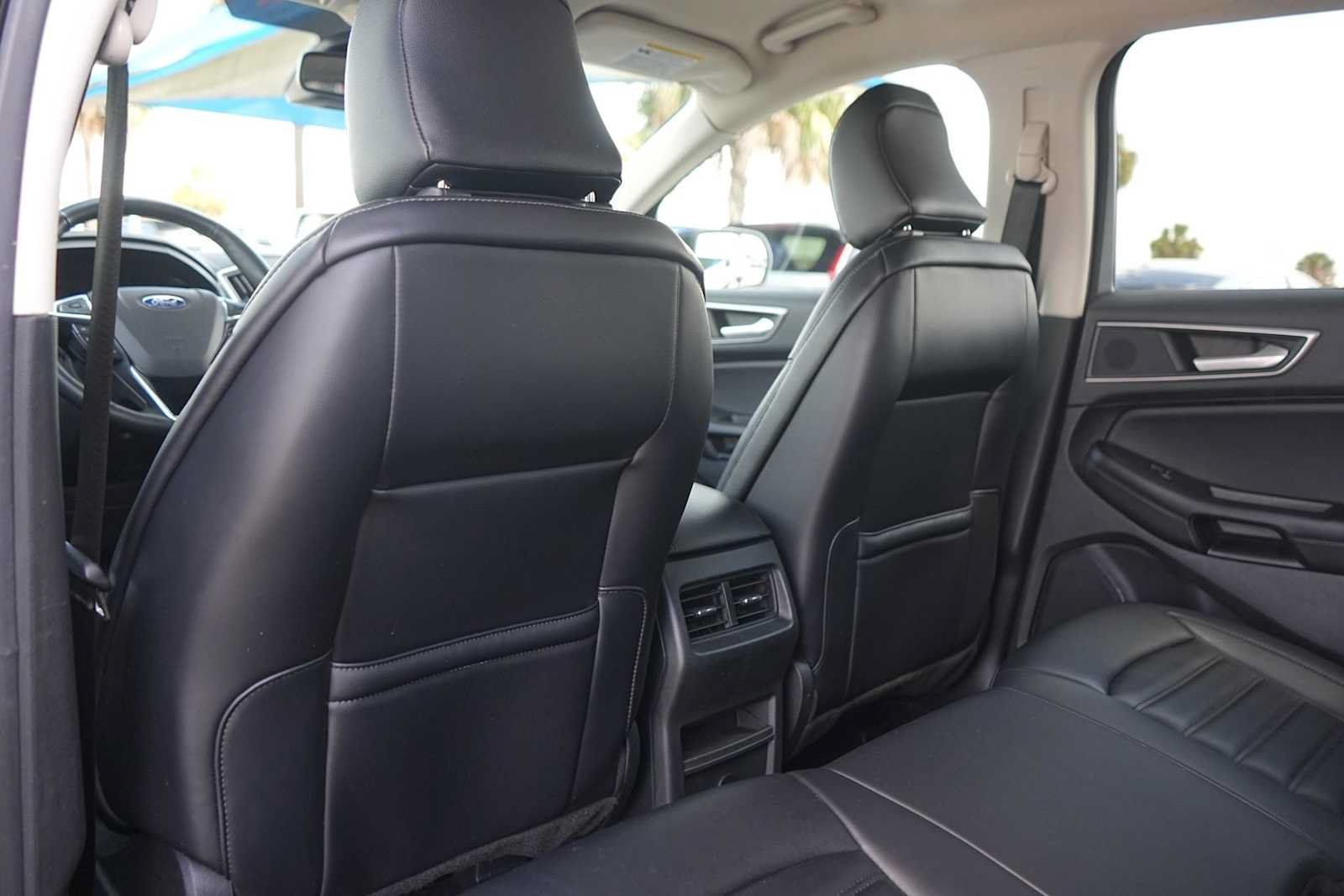 Used 2024 Ford Edge SEL AWD/4WD image 13