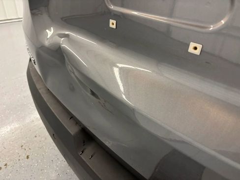 Used 2019 Chevrolet Traverse LT FWD image 23