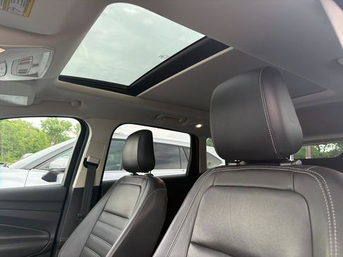 Used 2018 Ford Escape SEL w/ Ford Safe & Smart Package AWD/4WD image 20