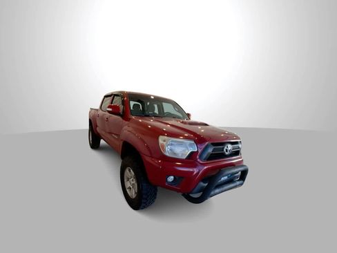 Used 2014 Toyota Tacoma 4x4 Double Cab w/ TRD Sport Package image 2