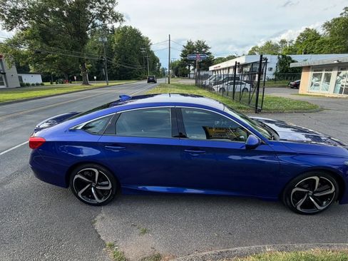 Used 2019 Honda Accord Sport image 6