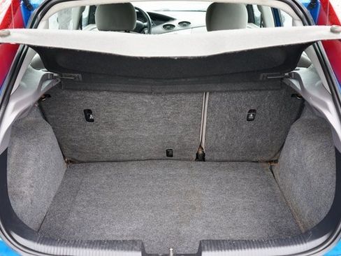 Used 2002 Ford Focus ZX5 Hatchback image 5