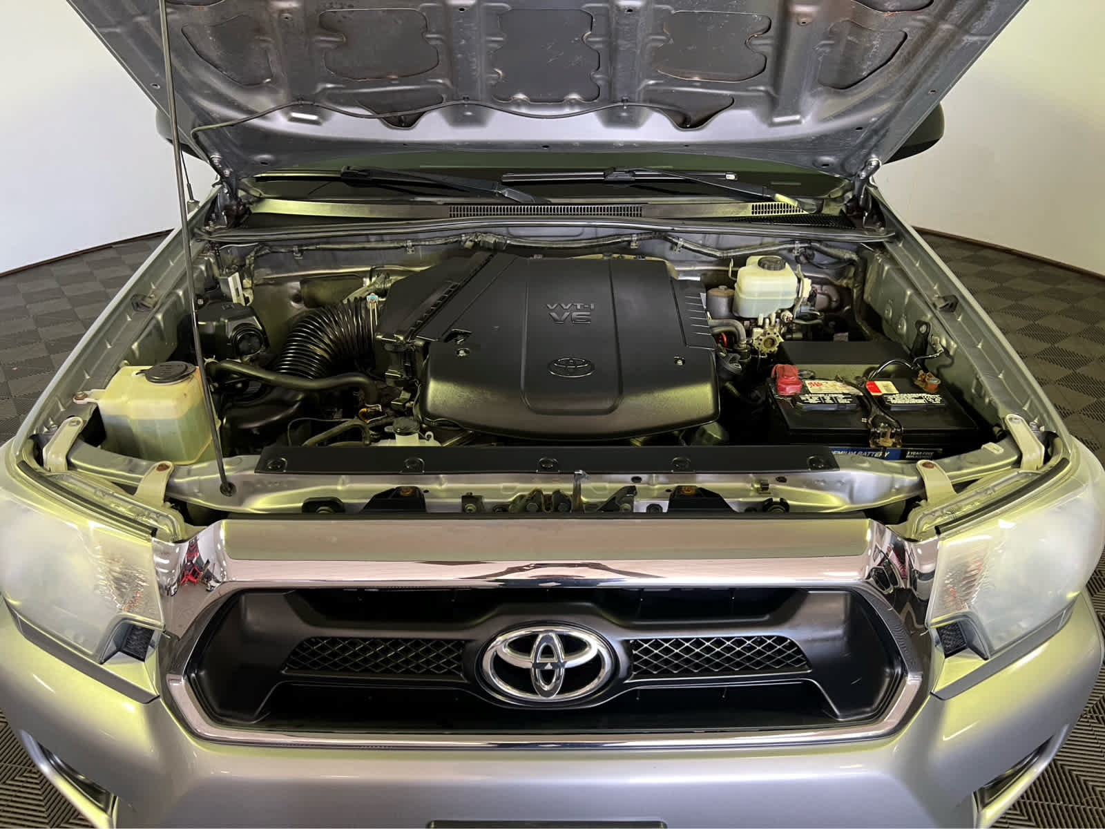 Used 2015 Toyota Tacoma 4x4 Double Cab w/ TRD Off-Road Package image 29