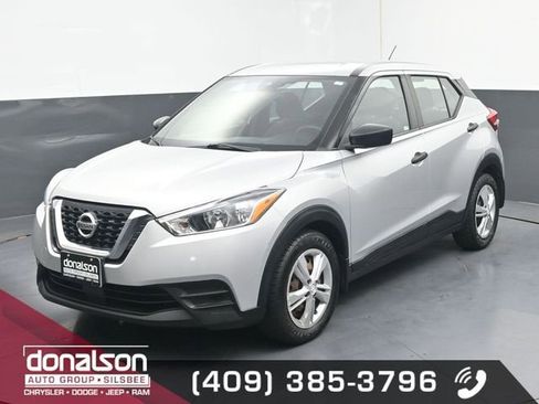 Used 2020 Nissan Kicks S image 5