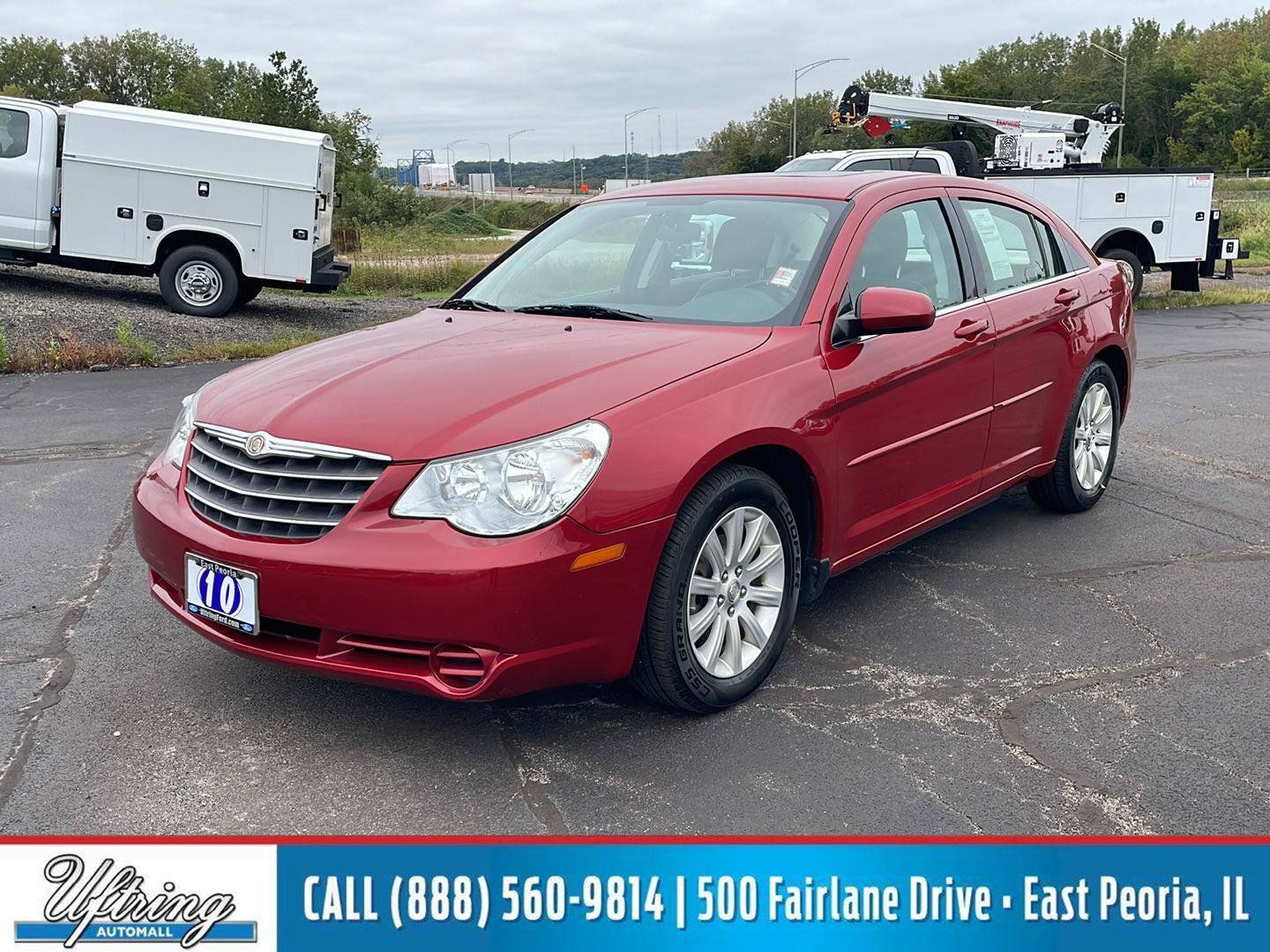 Used 2010 Chrysler Sebring Limited FWD image 1