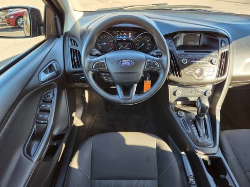 Used 2017 Ford Focus SE image 16