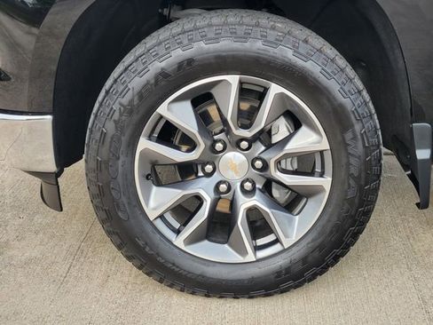 Certified 2024 Chevrolet Silverado 1500 LT image 10