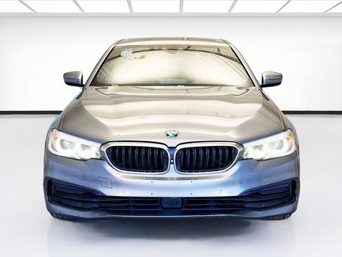 Used 2019 BMW 530i 530i image 2