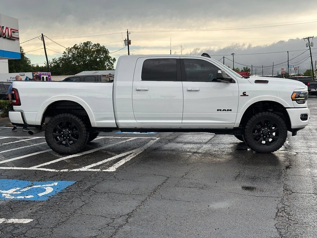Used 2022 RAM 2500 Limited w/ Night Edition AWD/4WD image 4