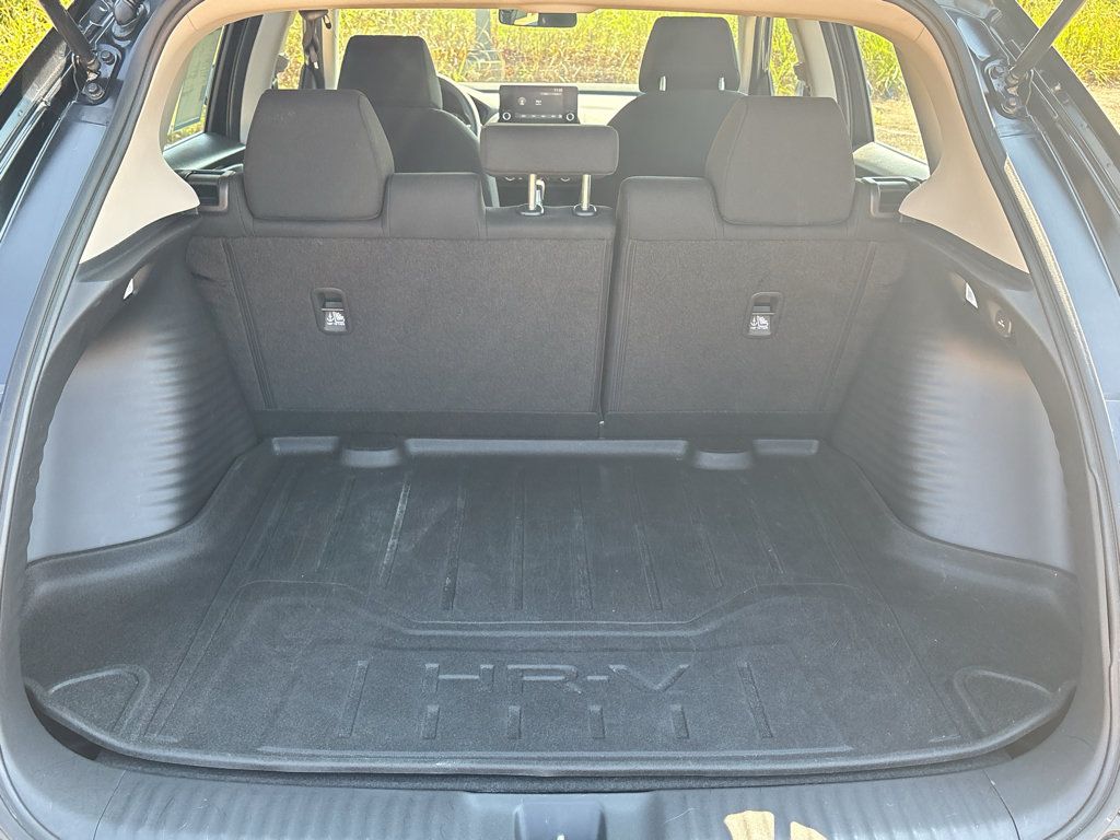 Used 2024 Honda HR-V LX image 6