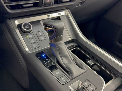 Certified 2025 Lexus GX 550 AWD/4WD image 22