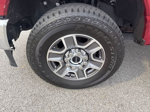 Used 2026 Ford F350 Lariat w/ FX4 Off-Road Package image 16