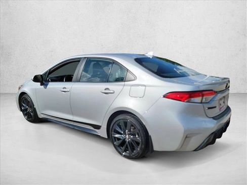 Used 2024 Toyota Corolla SE FWD image 7
