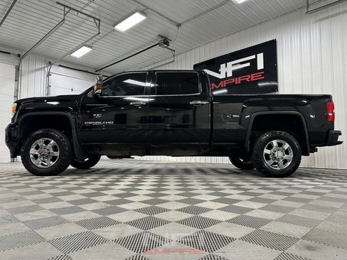 Used 2015 GMC Sierra 2500 Denali w/ Duramax Plus Package image 11