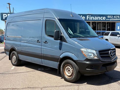 Used 2018 Mercedes-Benz Sprinter 2500 image 3