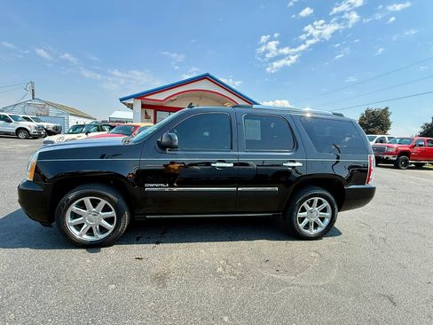 Used 2013 GMC Yukon Denali AWD/4WD image 2