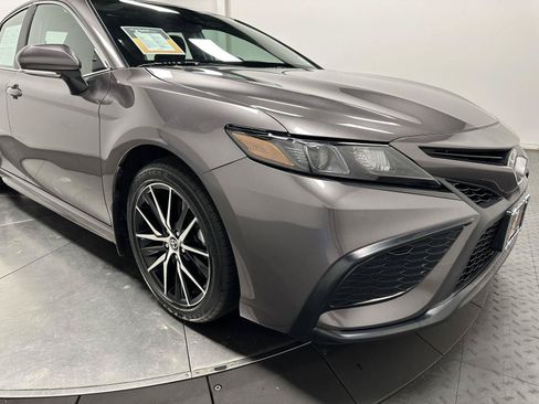 Used 2024 Toyota Camry SE w/ Cold Weather Package AWD/4WD image 3