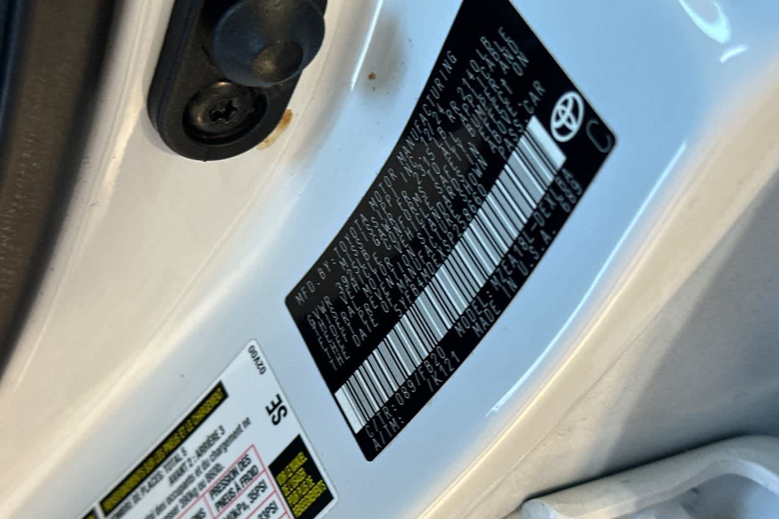 Used 2025 Toyota Corolla LE FWD image 68