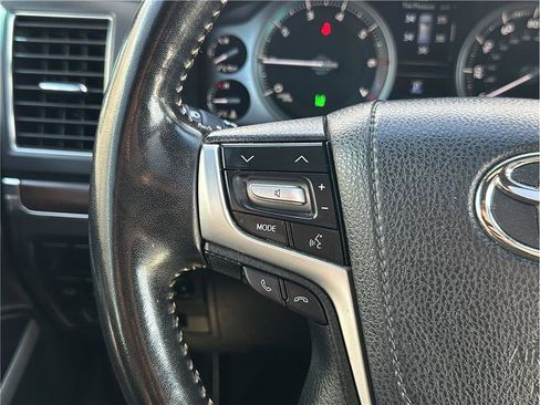 Used 2021 Toyota Land Cruiser Heritage Edition image 22