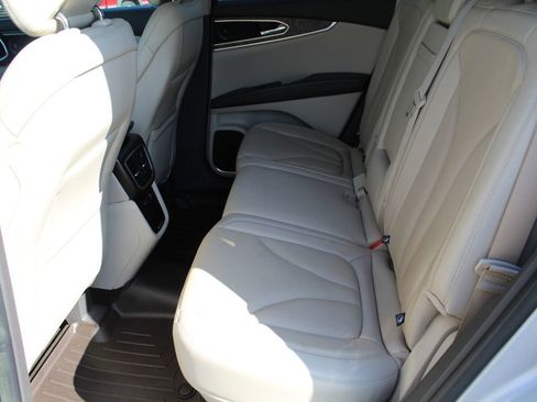 Used 2019 Lincoln Nautilus Reserve FWD image 29