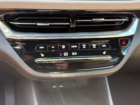 Used 2025 Buick Envista Avenir FWD image 20