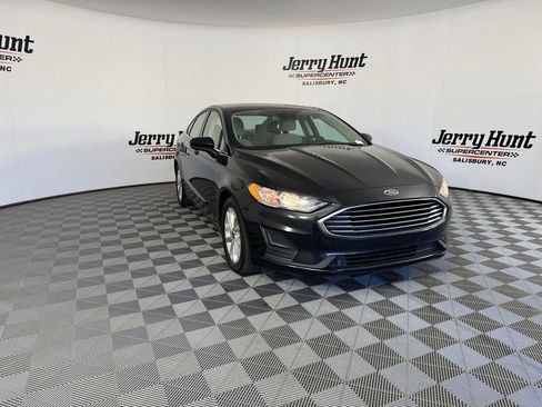 Used 2020 Ford Fusion SE w/ Fleet SE Value Package image 7