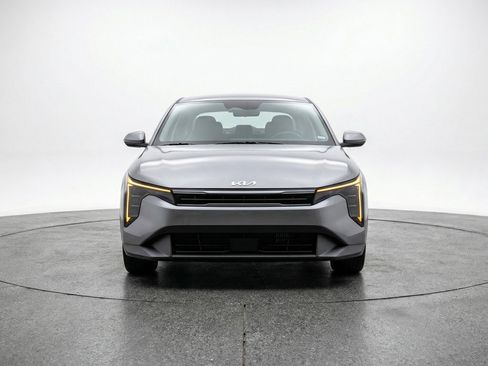 Used 2025 Kia K4 LXS image 2