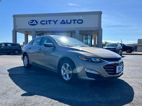 Used 2023 Chevrolet Malibu LT w/ Driver Confidence Package FWD image 1