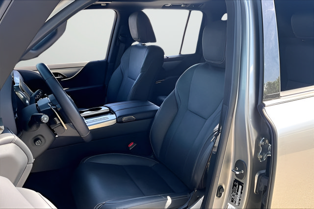 Used 2023 Lexus LX 600 F Sport AWD/4WD image 17