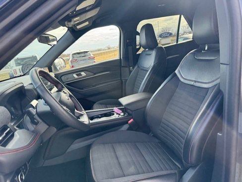 Certified 2025 Ford Explorer ST-Line w/ ST-Line Street Pack image 14