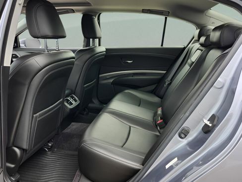 Used 2014 Acura RLX image 11