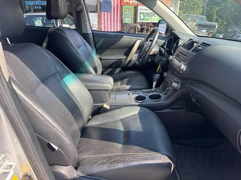 Used 2008 Toyota Highlander Sport w/ Tow Pkg AWD/4WD image 13