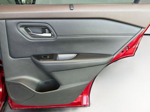 Used 2023 Nissan Rogue SV w/ SV Premium B Package FWD image 27