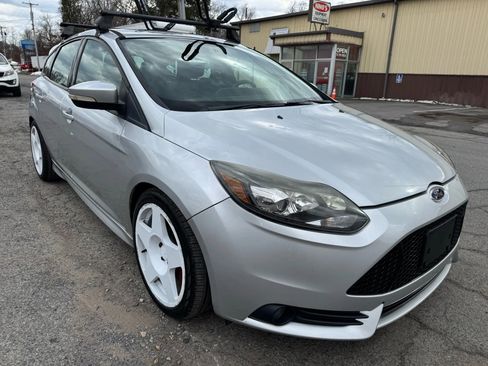 Used 2014 Ford Focus ST w/ Equipment Group 202A image 3
