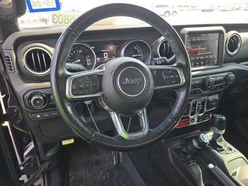 Used 2021 Jeep Wrangler Unlimited Rubicon 4xe w/ Cold Weather Group AWD/4WD image 5