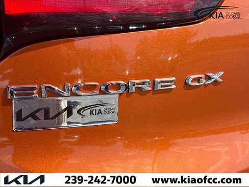 Used 2022 Buick Encore GX Select image 11