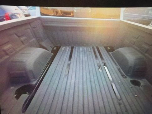 Used 2023 GMC Sierra 1500 SLT AWD/4WD image 6
