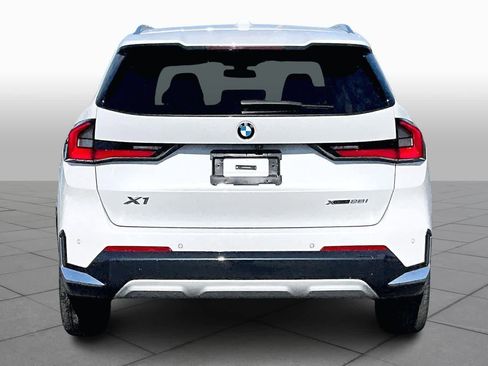 Certified 2025 BMW X1 xDrive28i image 5