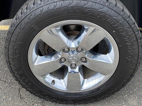 Used 2019 RAM 1500 Big Horn AWD/4WD image 16