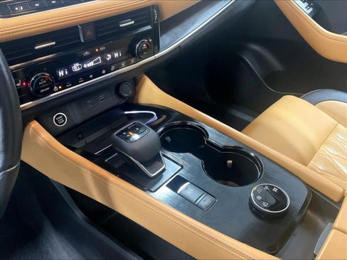 Used 2022 Nissan Rogue Platinum w/ Head-Up Display Package image 21