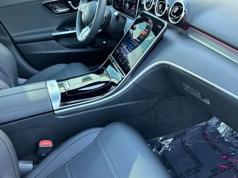 Used 2025 Mercedes-Benz C 300 Sedan image 15