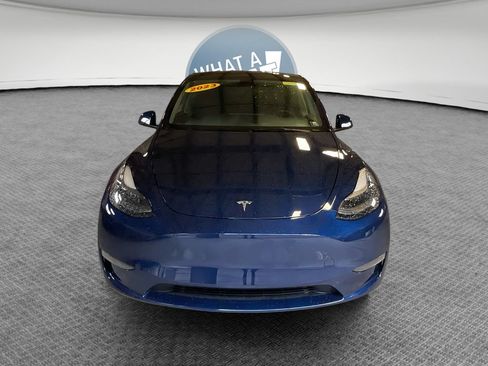 Used 2023 Tesla Model Y Long Range AWD/4WD image 9