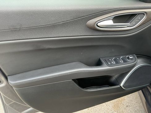 Used 2022 Alfa Romeo Giulia Ti image 22