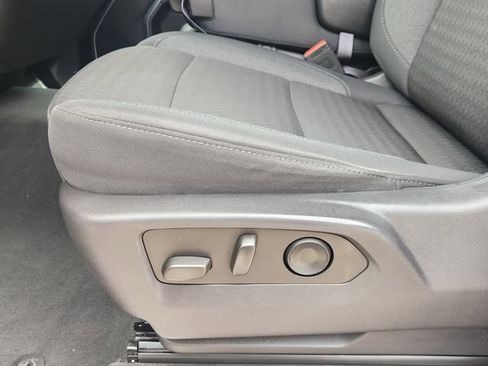Used 2025 Chevrolet Silverado 1500 LT RWD image 23