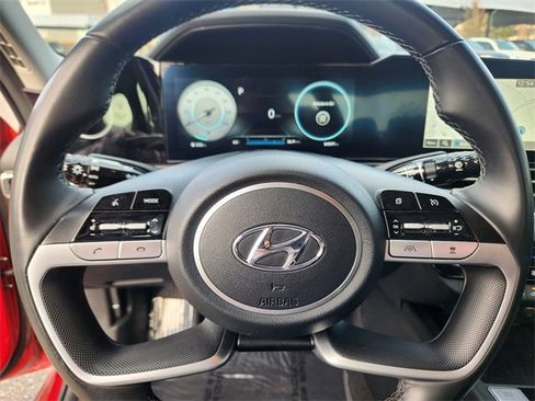 Used 2023 Hyundai Elantra SEL w/ Convenience Package image 22