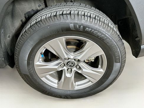 Used 2023 Toyota RAV4 XLE w/ Convenience Package image 11