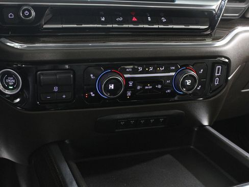 Used 2025 Chevrolet Silverado 3500 LT w/ Convenience Package image 16