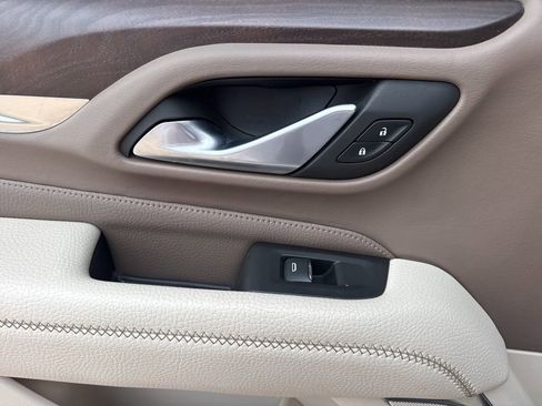 Used 2022 GMC Yukon XL Denali image 36