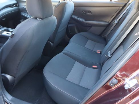 Used 2025 Nissan Sentra SV FWD image 5