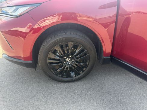 Used 2023 Toyota Venza Nightshade AWD/4WD image 26